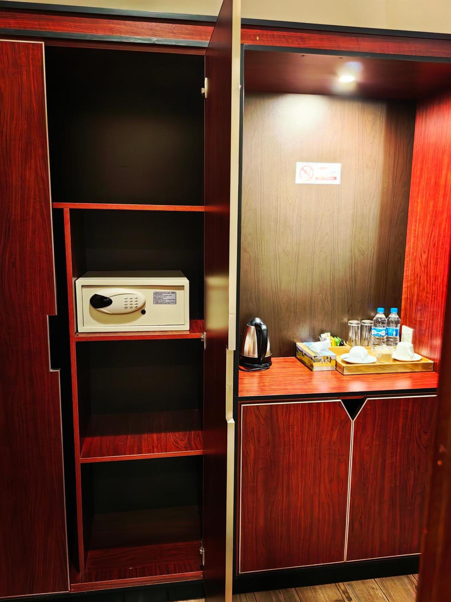 Great Wall Hotel ดาร์เอสซาลาม ภายนอก รูปภาพ
